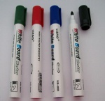 Whiteboard pen with buckle cap